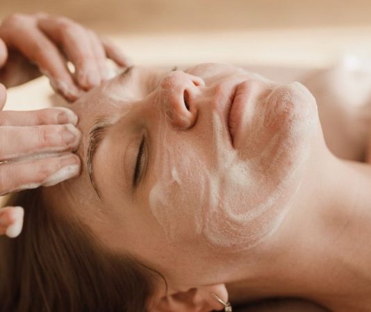 חידוש עור הפנים