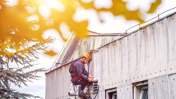 Credit Canva.com בדיקת ליקויי בניה