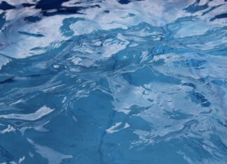 בגד ים משולשים